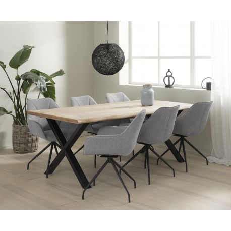 Møn Plank Dining Table 200 x 95 cm - Natural Oiled Oak.