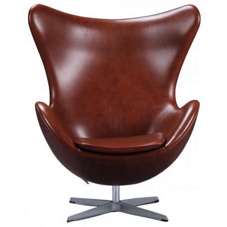 Arne Jacobsen. Fauteuil "The Egg" revêtu de cuir semi-aniline de couleur cognac foncé.