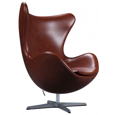 Arne Jacobsen. Lenestol 'Egget' trukket i dyp cognacfarget semianilinskinn.